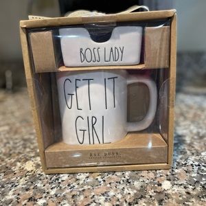 NWT Rae Dunn mug gift set